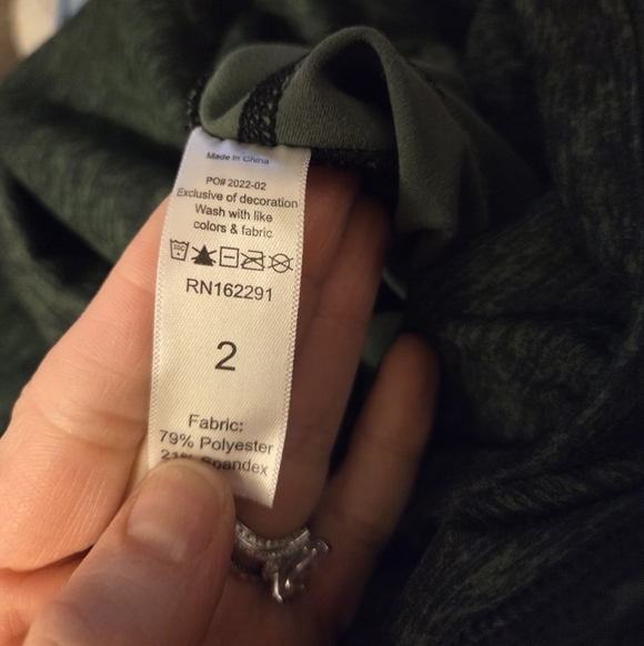 Forest Green Ruched Leggings - Picture 3 of 3